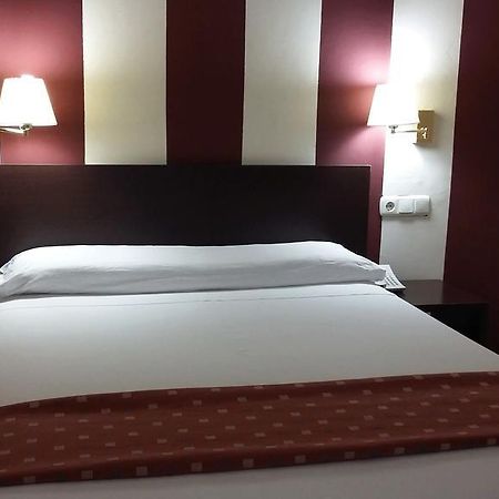 Hotel Marina Уелва Екстериор снимка