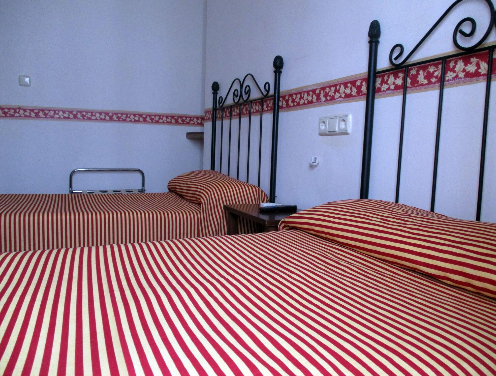 Hotel Marina Уелва Екстериор снимка